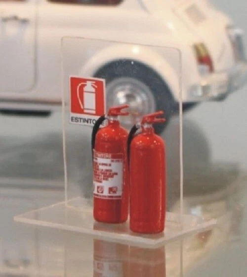 NINIVE 1Y Set x2 estintore rosso modello per diorama auto scala 1:24 - Immagine 1 di 4