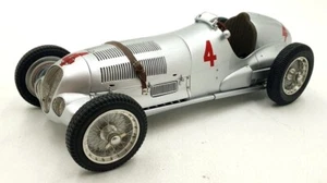 CMC 1/18 Scale M-116 Mercedes Benz W125 Donnington GP 1937 R.searman #4 - Picture 1 of 6