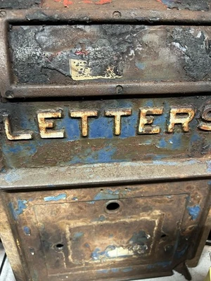 Vintage 1930 USPS Cast Iron US Postal Service MAIL BOX Original - Franklin, NH - Image 1 of 4