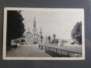 CPA 65 LOURDES - La Basilique vue de l'Esplanade - Bild 1 von 2