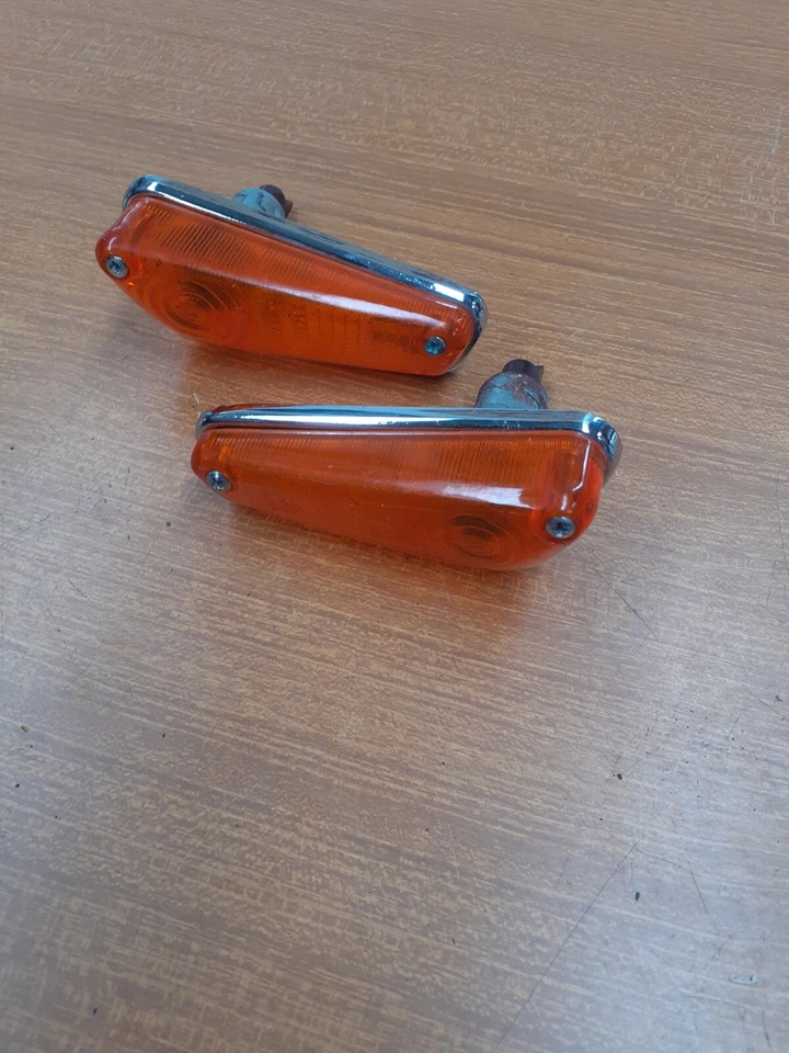 ALFA ROMEO GIULIETTA SPRINT COPPIA DI FRECCE LATERALI ORIGINALI NUOVE - Immagine 1 di 1