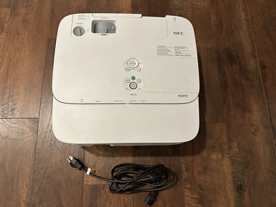 NEC P401W 3LCD Projector HDMI & Chief ceiling mount - Image 1 of 4
