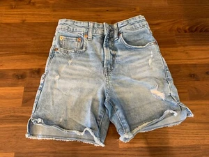 GAP Denim Shorts GIRLS Size 8 SKY HIGH 5" SHORTS Frayed Hem Light Wash - Picture 1 of 11