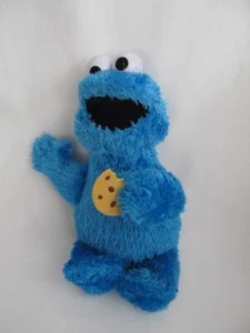 Feed Me Cookie Monster Talking Vibrating 14” Plush Toy Sesame Street Hasbro 2017 - Picture 1 of 5