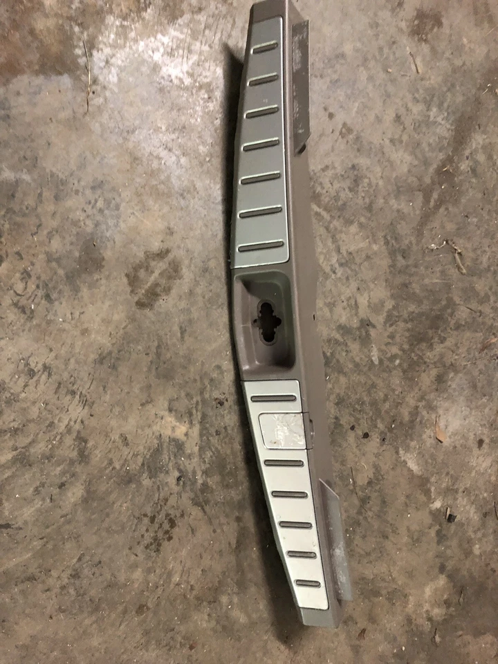 Umbral de bahía de carga Nissan Murano 2003-2004-2005-2006-2007 Foto 1 de 1