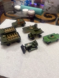 Lote de trabajo vintage de 7 coches militares Lesney Matchbox necesita restauración - Imagen 1 de 16