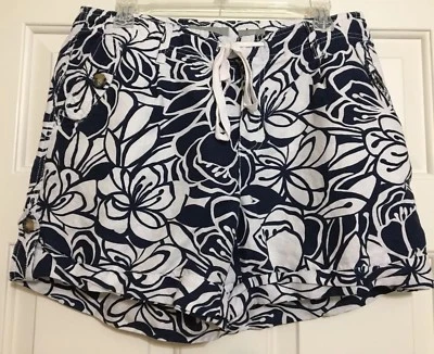 Liz Claiborne size 10 Navy white floral casual cuffed shorts women's Foto 1 de 4