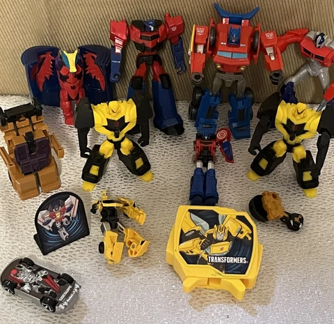 1986 Hasbro Transformers Figure + Several Other Assorted Transformers Toys Cover
