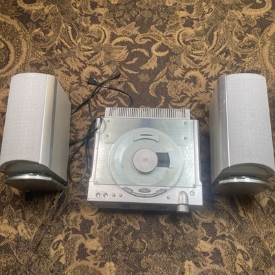 Sharper Image Digital Bookshelf Stereo 2.0 CD/RADIO GM400 CD Player With Speaker - Image 1 of 4