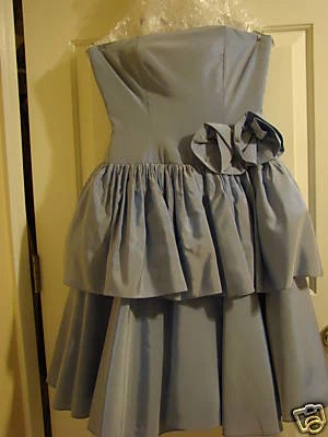 VESTIDO SIN TIRANTES AZUL VINTAGE W05 - TALLA 6 GRADUACIÓN, BODA, CRUCERO, NAVIDAD, AÑO NUEVO. Foto 1 de 2