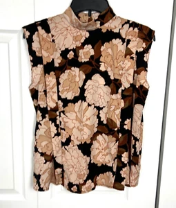 NWT Size Small Sleeveless Floral Mock Neck Blouse Who What Wear - Picture 1 of 11