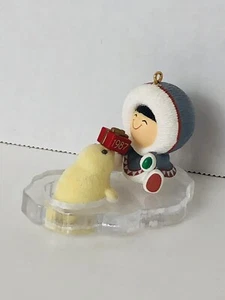 Vintage Hallmark Frosty Friends Eskimo Seal 8th In Series Giving Gift - Picture 1 of 9