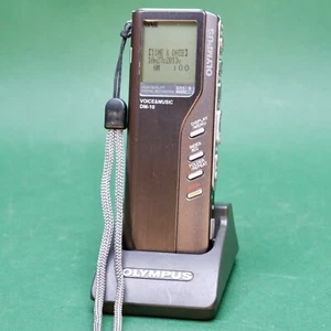 Dispositivo Olympus de grabación digital de voz y música dm-10 con base - Imagen 1 de 9