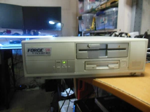 Vintage Packard Bell Force SX16. Intel SX 386 16 Mhz. Dos 6.22. 40 Meg drive - Photo 1/13