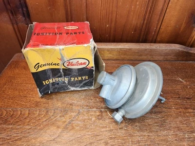 NOS Genuine Vulcan Dual Vacuum Chamber 1955-56 Ford Y-block 272, 292 &312 - Image 1 of 4