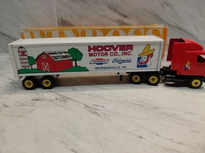 Winross - Hoover Motor Company Chevy/Oldsmobile Wernersville, PA - 1:64, fundido a presión Foto 1 de 4