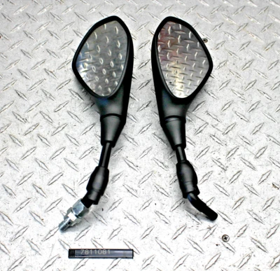 BMW F800GS - ADVENTURE - OEM - REAR VIEW MIRROR SET LEFT & RIGHT - Imagem 1 de 4