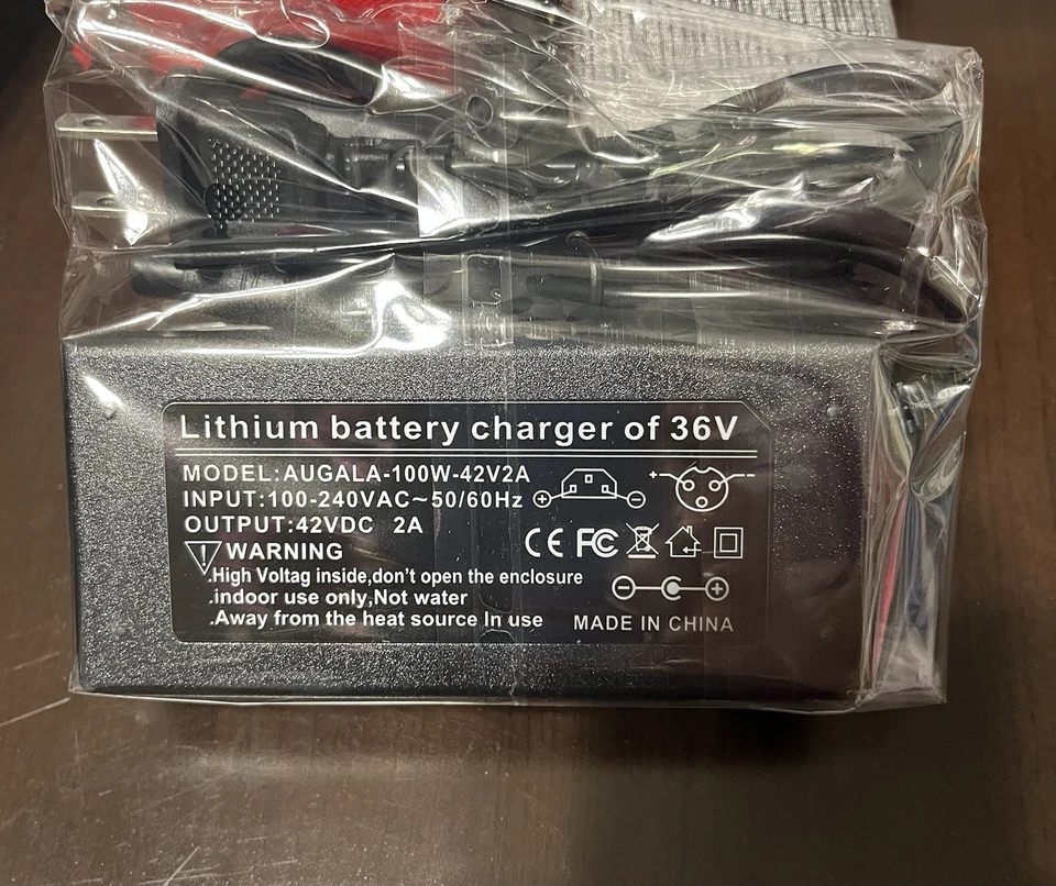 Cargador Batería Litio 36V Foto 1 de 3