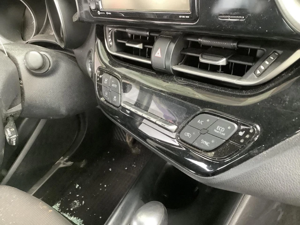 Calentador Climatizador Control Automático de Temperatura Control Se Adapta a 18-19 C-HR Foto 1 de 1