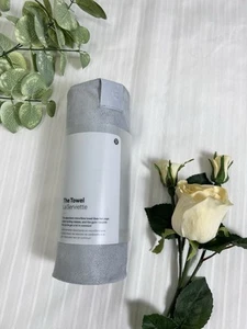 Neu mit Etikett $ 38 Lululemon The Towel Yoga Gymnastikmatte - Hagel grau - Large 26” x 71” - Bild 1 von 7