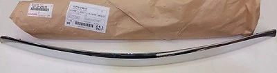 Moldura capó delantero de fábrica OEM LEXUS 2002-2010 SC430 75770-24010 Foto 1 de 2
