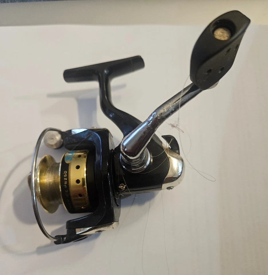 Carrete de pesca St Croix Premier Ice PS250 cara abierta giratoria, mano izquierda o derecha Foto 1 de 1