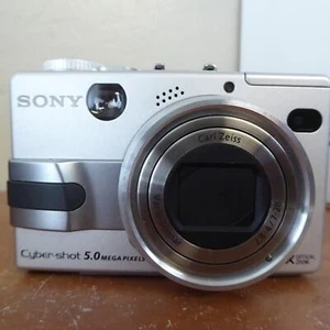 Cámara digital Sony Cyber-shot DSC-V1 5,0 MP plateada - Imagen 1 de 6
