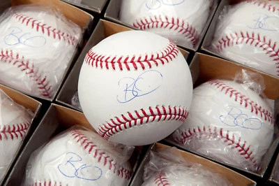 BRIAN WILSON GIANTS AUTO BASEBALL MLB AUTHENTIC HOLO - Image 1 of 2