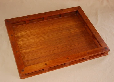 Bandeja de MADERA Dansk ~ 18 x 14" con rieles de cocina ~ Malasia ~ Usada Foto 1 de 4