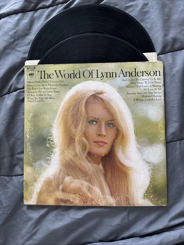 Lynn Anderson ‘The World of’ 1971 Double LP Vinyl Columbia G30902 - Image 1 of 1