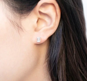 Yellow Gold Womens Stud Lab Grown Diamond Earring Emerald Cut 1 Carat Solid 18K - Picture 1 of 6