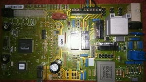 VAILLANT TURBOMAX PLUS 824E PCB R2 - Picture 1 of 1