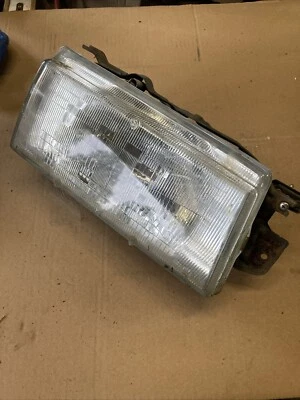 85-94 Subaru Loyale GL10 GL DL Lámpara de cabeza derecha Número de pieza - 114-58105R OEM (W23) Foto 1 de 4