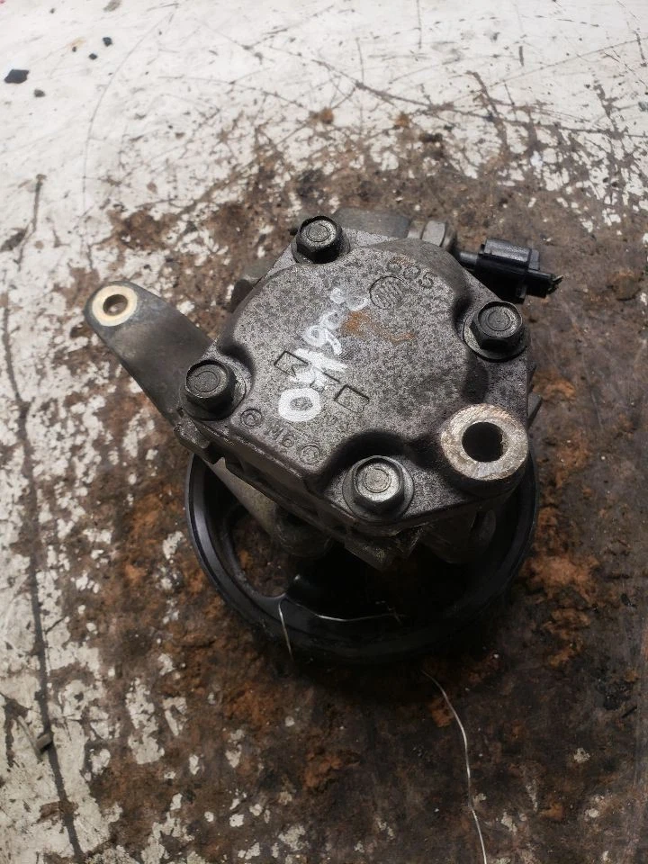 Bomba de dirección asistida cupé de 2 puertas para 03-07 INFINITI G35 1366009 Foto 1 de 4