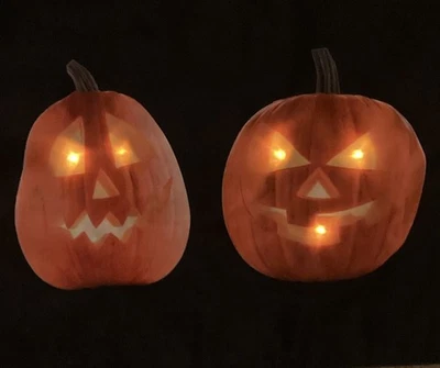 Halloween Cynthia Rowley Curious LIGHT UP Pumpkin Table Runner 14 x 48"New - Image 1 of 4