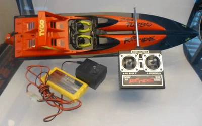 Vintage Tyco R/C Turbo Riptide Racing Boat Remote Control 9.6 Volt - Image 1 of 4