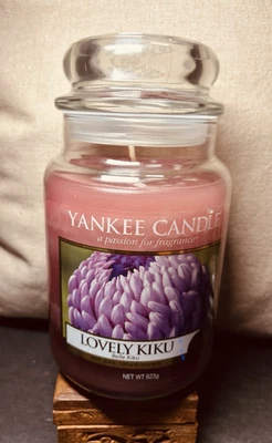 New Yankee Candle Lovely Kiku Candle ~ Large 22oz ~ Single Wick - Image 1 of 4