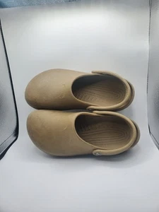 Crocs Work Specialist Clog Slip On Closed Toe Beige No Hole Womens 7 Mens 9 - Picture 1 of 5