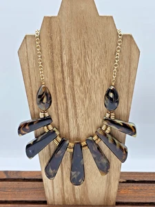 Chico’s LUCITE Bib Necklace Tortoise Shell Paddles Brown Black Amber Gold Discs - Picture 1 of 9