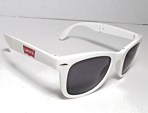 LEVI'S WHITE FOLDING SUNGLASSES NEVER USED - Picture 1 of 3