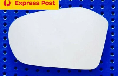 LH mirror glass for Mercedes Benz B CLASS W245 B150 B170 B180 B200 2005-2008 - image 1 of 4