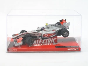 Scalextric A10080S300 Vodafone McLaren MP4-26 "Button" - Imagen 1 de 3
