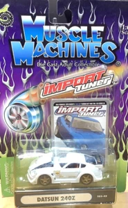 DIECAST CAR DATSUN 240Z MUSCLE MACHINES SCALE 1/64 WHITE/ GOLD Holiday Gift! - Picture 1 of 2