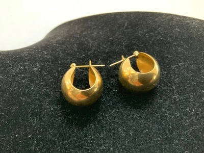 Vintage 14KT Yellow Gold  15.4MM Wide Round Huggie Hoop Earrings 4.96 grams - Image 1 of 4