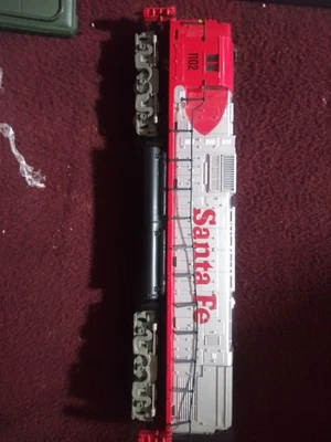 Vintage HO scale TYCO Santa Fe Train RR Diesel Locomotive #1102 - Image 1 of 4