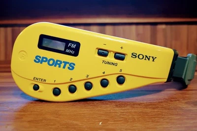 Retro Sony SRF-M50 Deportes Walkman FM Auriculares Radio Amarillo Estéreo Auriculares De Colección Foto 1 de 4