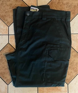 Pantalones cargo First Tactical V2 EMS talla 42 verde oscuro nuevos sin etiquetas - Imagen 1 de 9