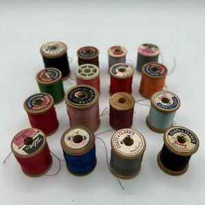 Konvolut 16 Vintage Nähgarnspulen zum Basteln Hobby verschiedene Größen Farben - Bild 1 von 4