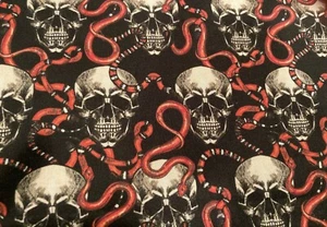 1 Yard Cotton Fabric "Snake Skulls " NEW - Bild 1 von 3