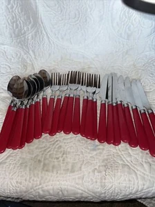 24 ud. Vajilla de acero inoxidable vintage RETRO AÑOS 50 rojo redondeado asas de plástico - Imagen 1 de 9